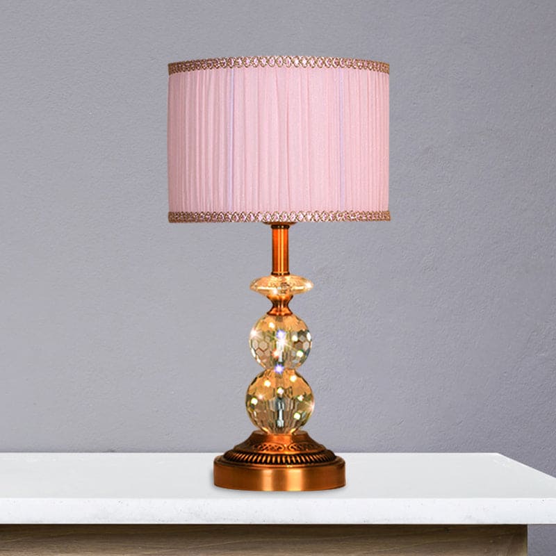 Elegant Bordlampe i Krystal med Moderne Kegleform