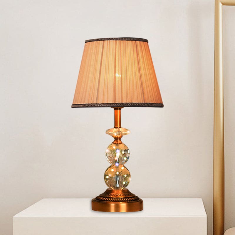 Stilfuld Bordlampe i Slebet Krystal