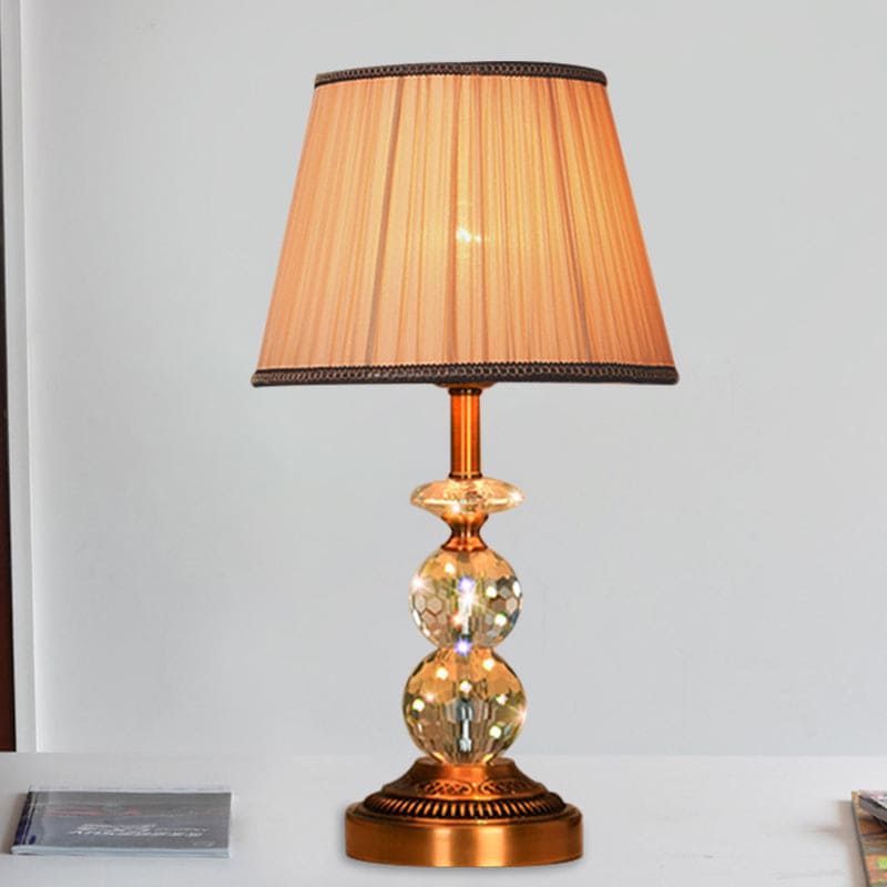 Elegant Bordlampe i Krystal med Moderne Kegleform