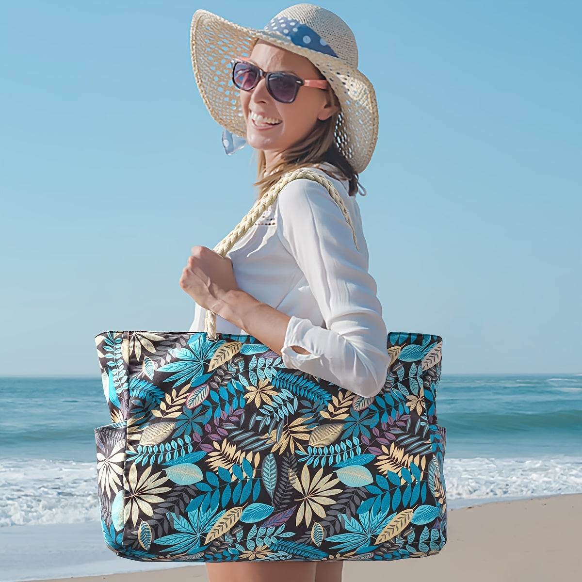 Stilfuld og Rummelig Strandtaske i Blomsterdesign