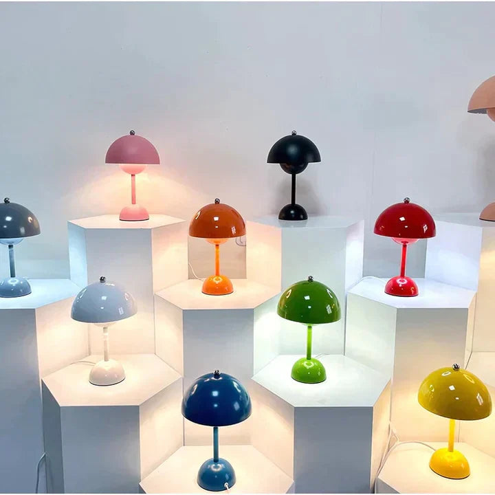 Nordisk Bordslampa i Svampform – Justerbar Ljusstyrka