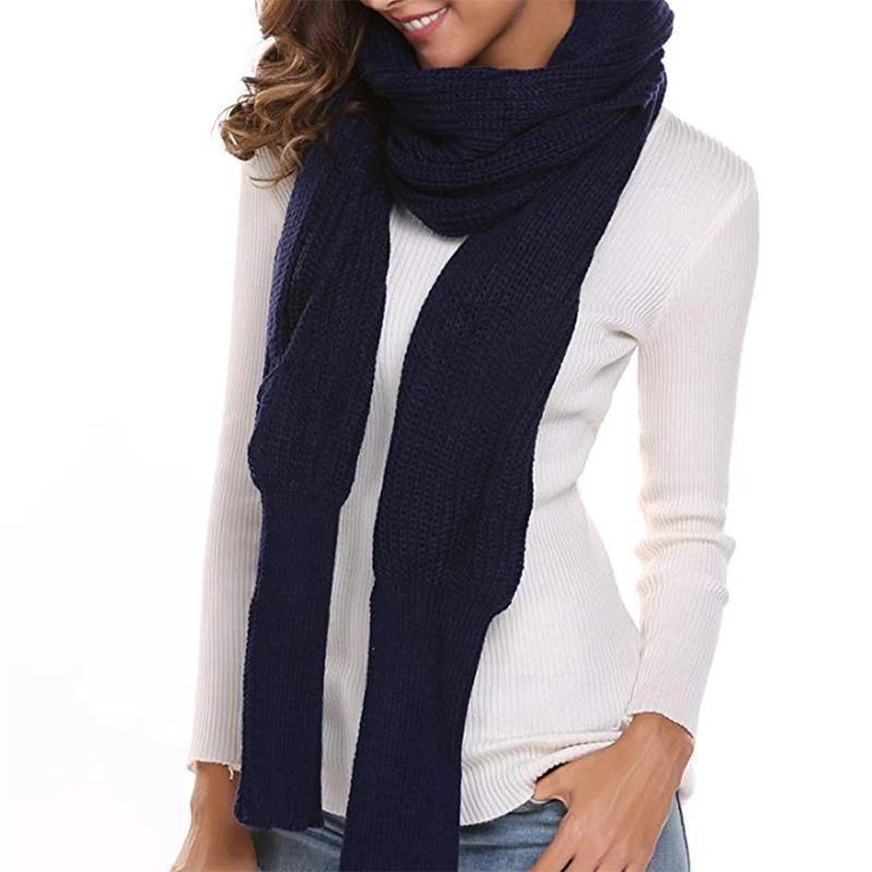 Virkad koftscarf med ärmar för höst- och vintermode