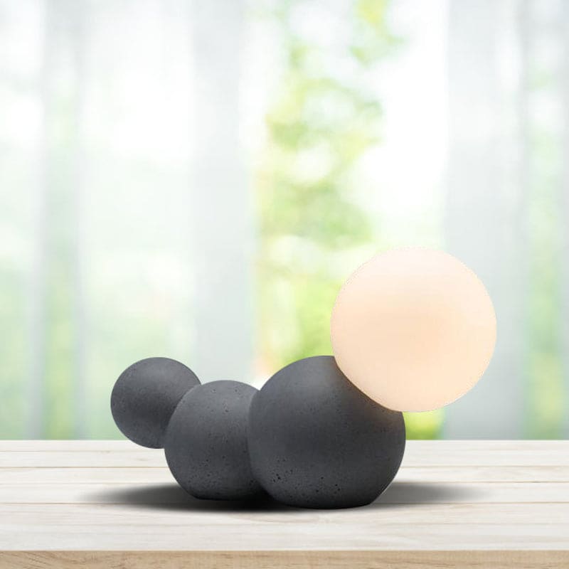 Färggrann barnlampa med mjukt ljus för fantasifull läsning