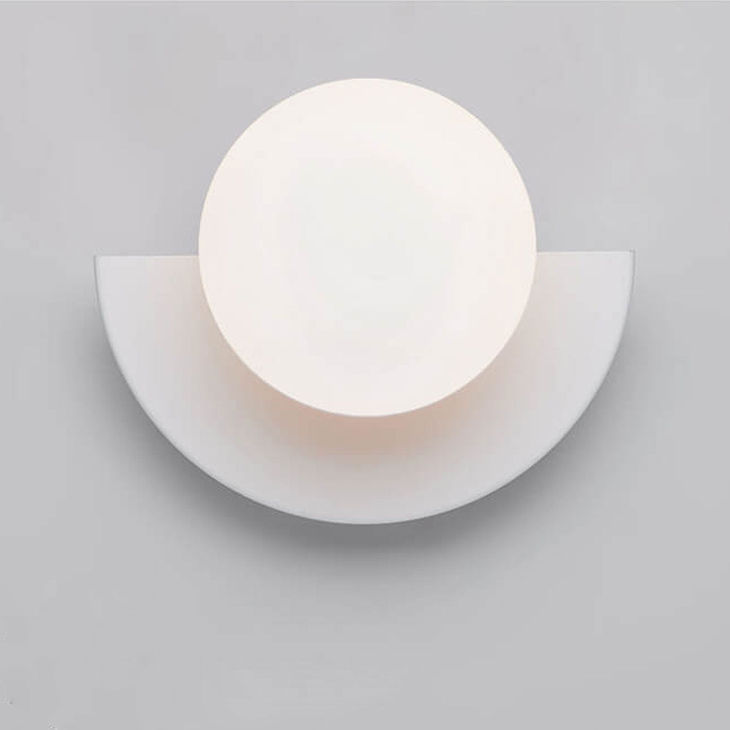 Lysande halvcirkel väggmontering | Färgglad glasdesign