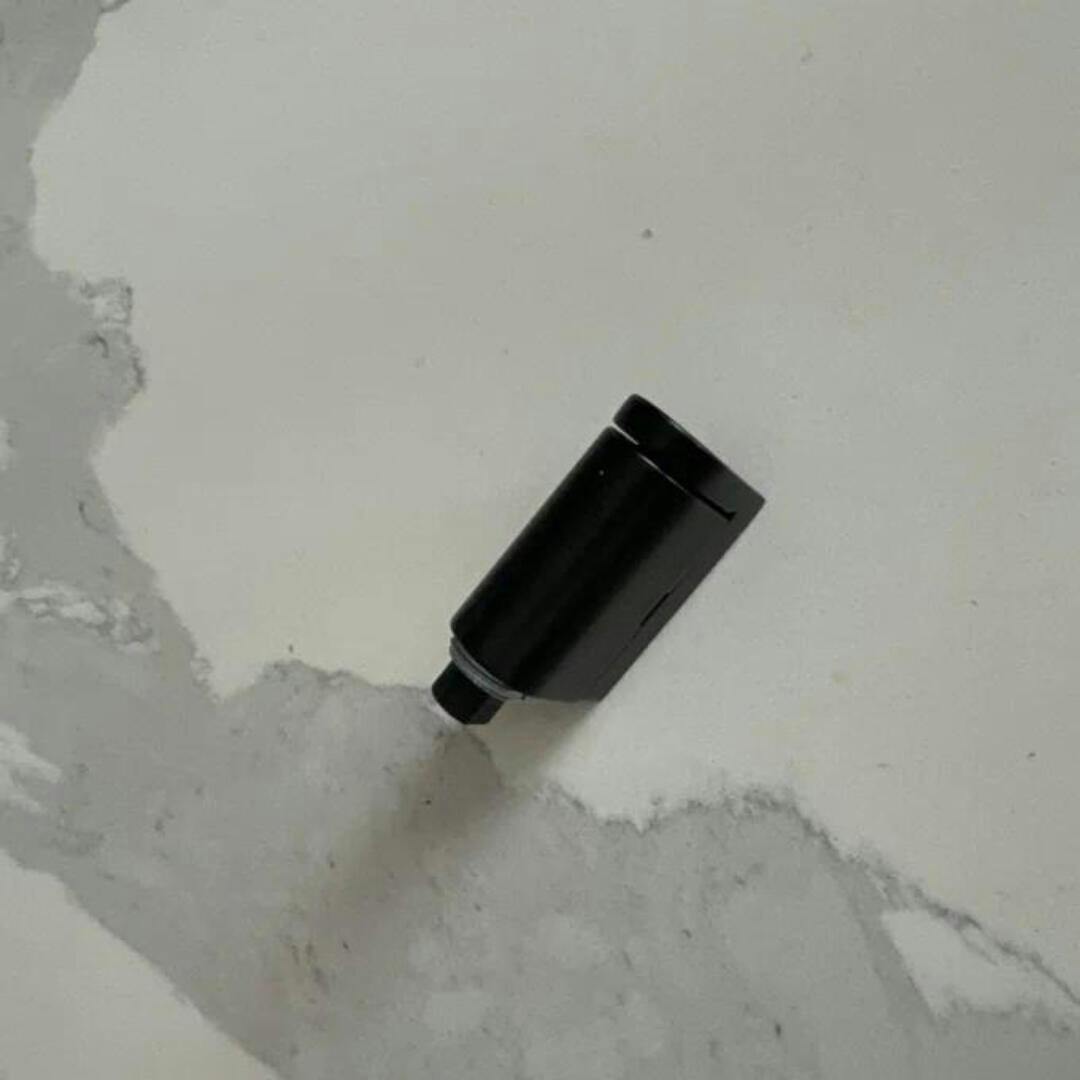 Magnetiskt dörrstopp utan borr - HoldMate