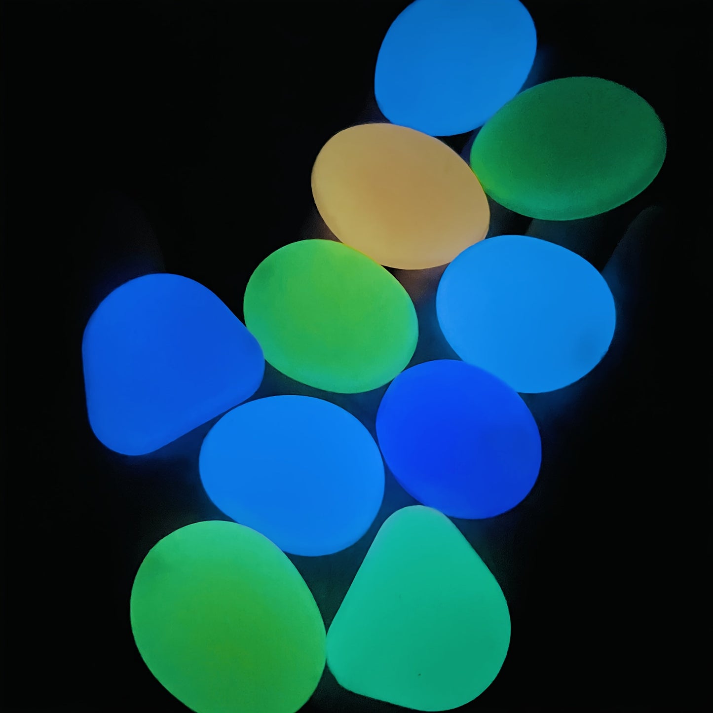 Led Trädgårdsmaterial – Hållbara och Stämningsfulla Ljusstenar
