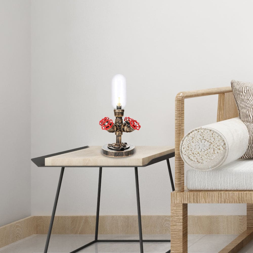 Stilfuld Metal Bordlampe med Industrielt Design
