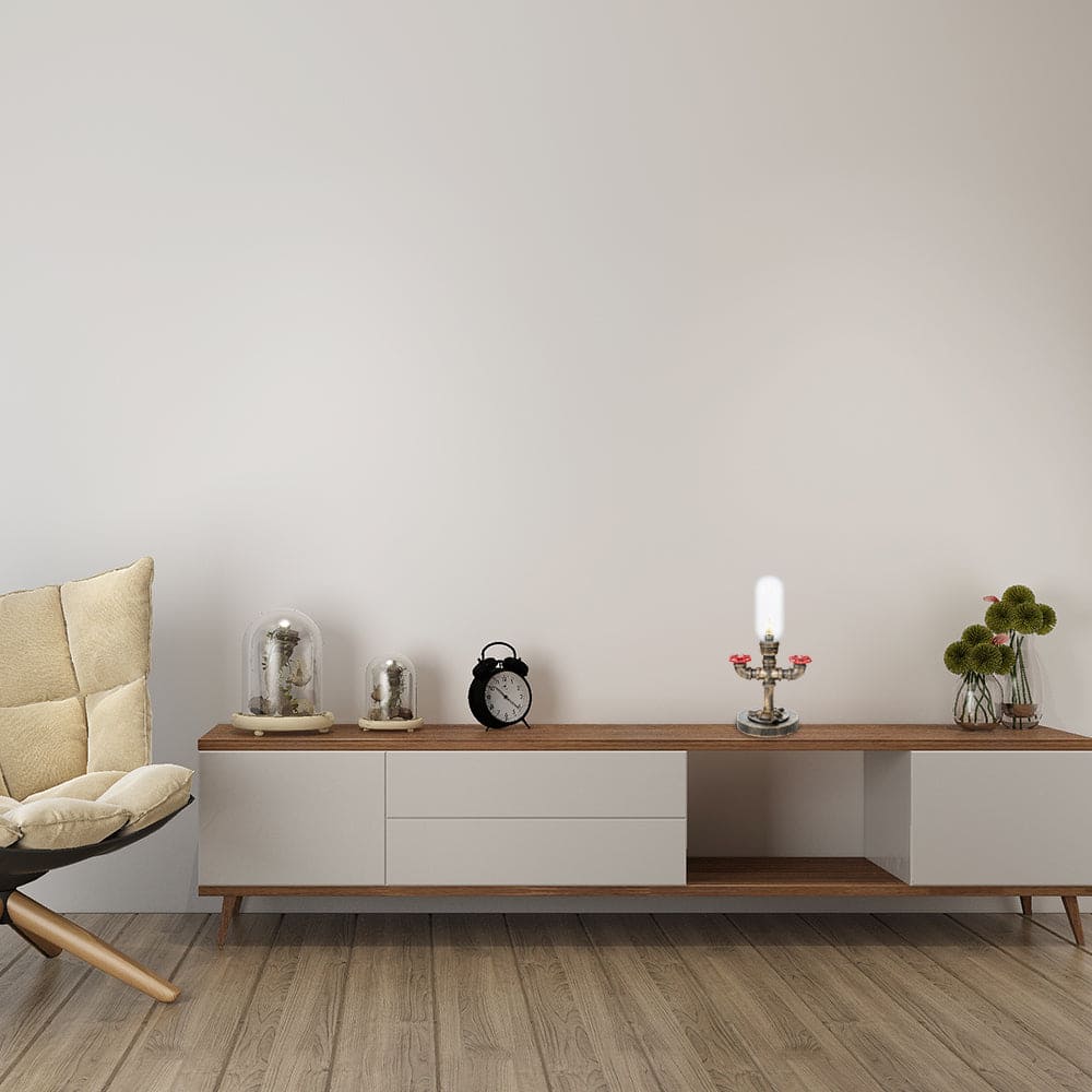 Moderne Industriel Bordlampe med Holdbart Metalrørdesign