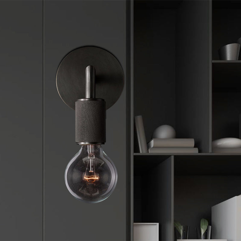 Elegant Væglampe i Messing med Dobbelt Lyskilde Design