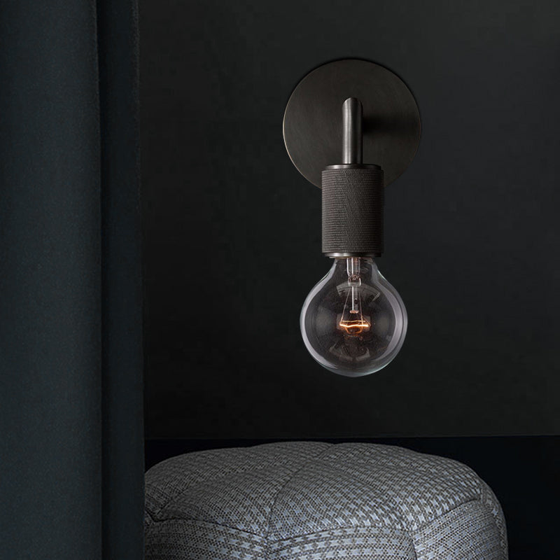 Elegant Væglampe i Messing med Dobbelt Lyskilde Design