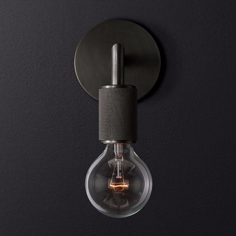 Elegant Væglampe i Messing med Dobbelt Lyskilde Design