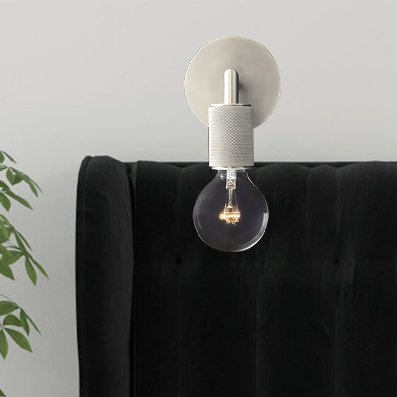 Elegant Væglampe i Messing med Dobbelt Lyskilde Design
