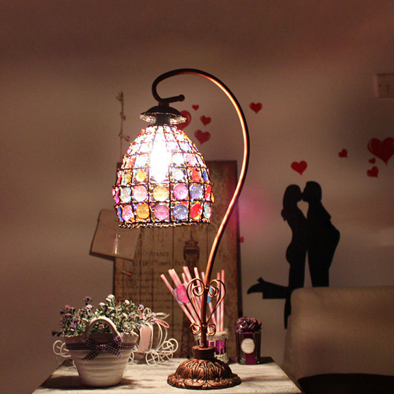 Fleksibel Natlampe med Justerbart Svanehalsdesign