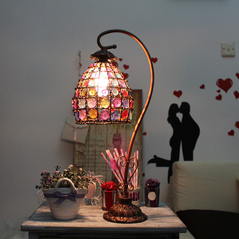Fleksibel Natlampe med Justerbart Svanehalsdesign