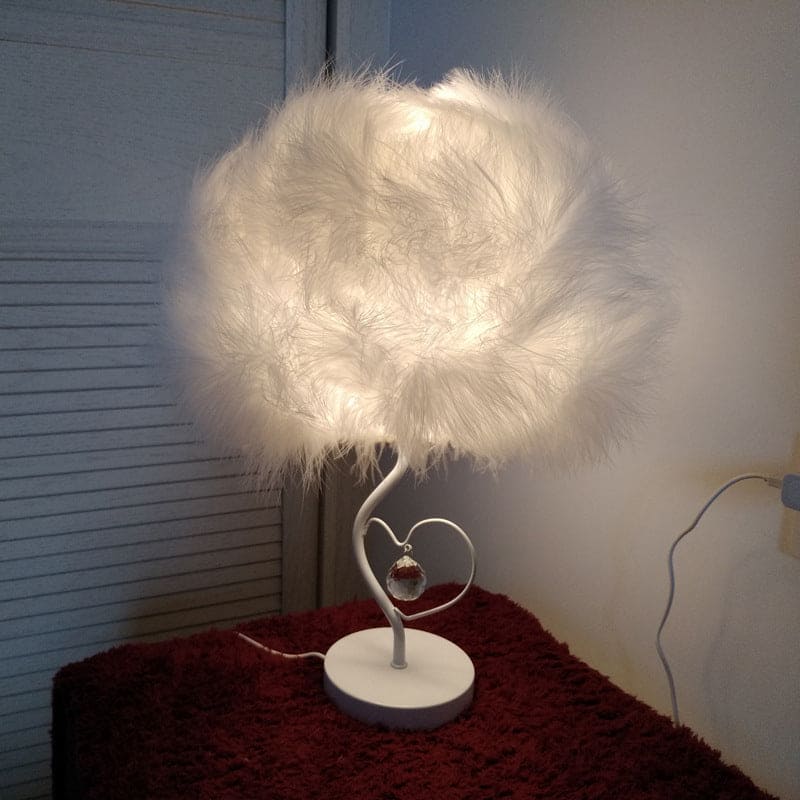 Romantisk Bordlampe med Blødt Lys og Sky-Inspireret Design