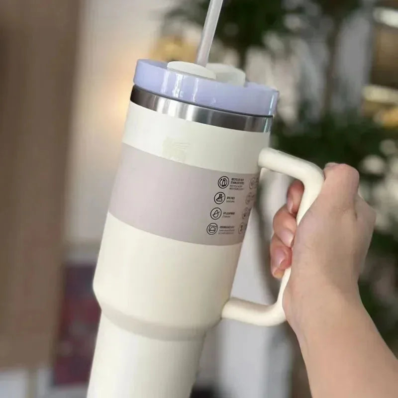 Isoleret Drikkebeholder med Tæt Låg og Sugerør – ChillTumbler
