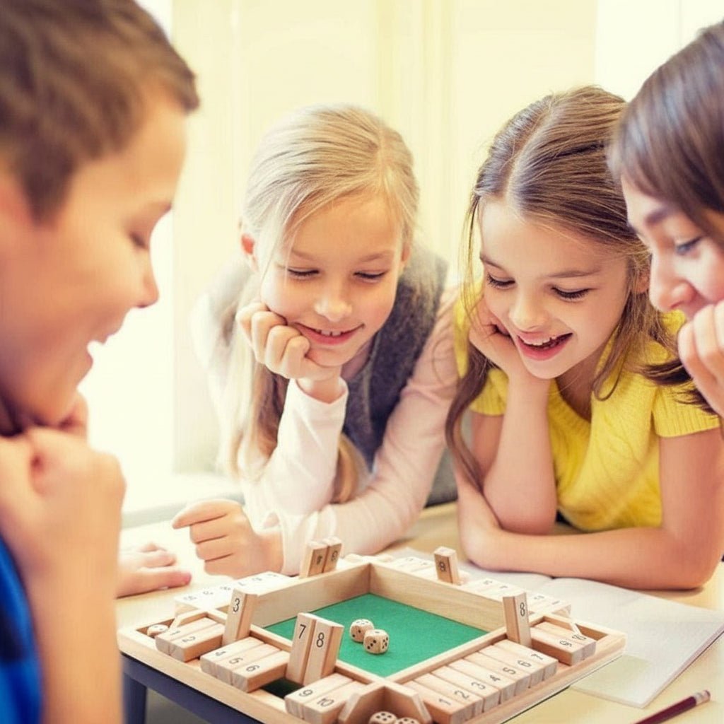 Træbaseret Familiespil til Sjov og Matematiklæring