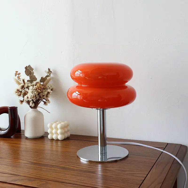 Elegant Bauhaus Bordlampe med Trådløs LED og Dæmpbarhed