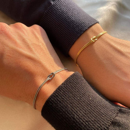 Elegant Nodeløs Armring – Atria