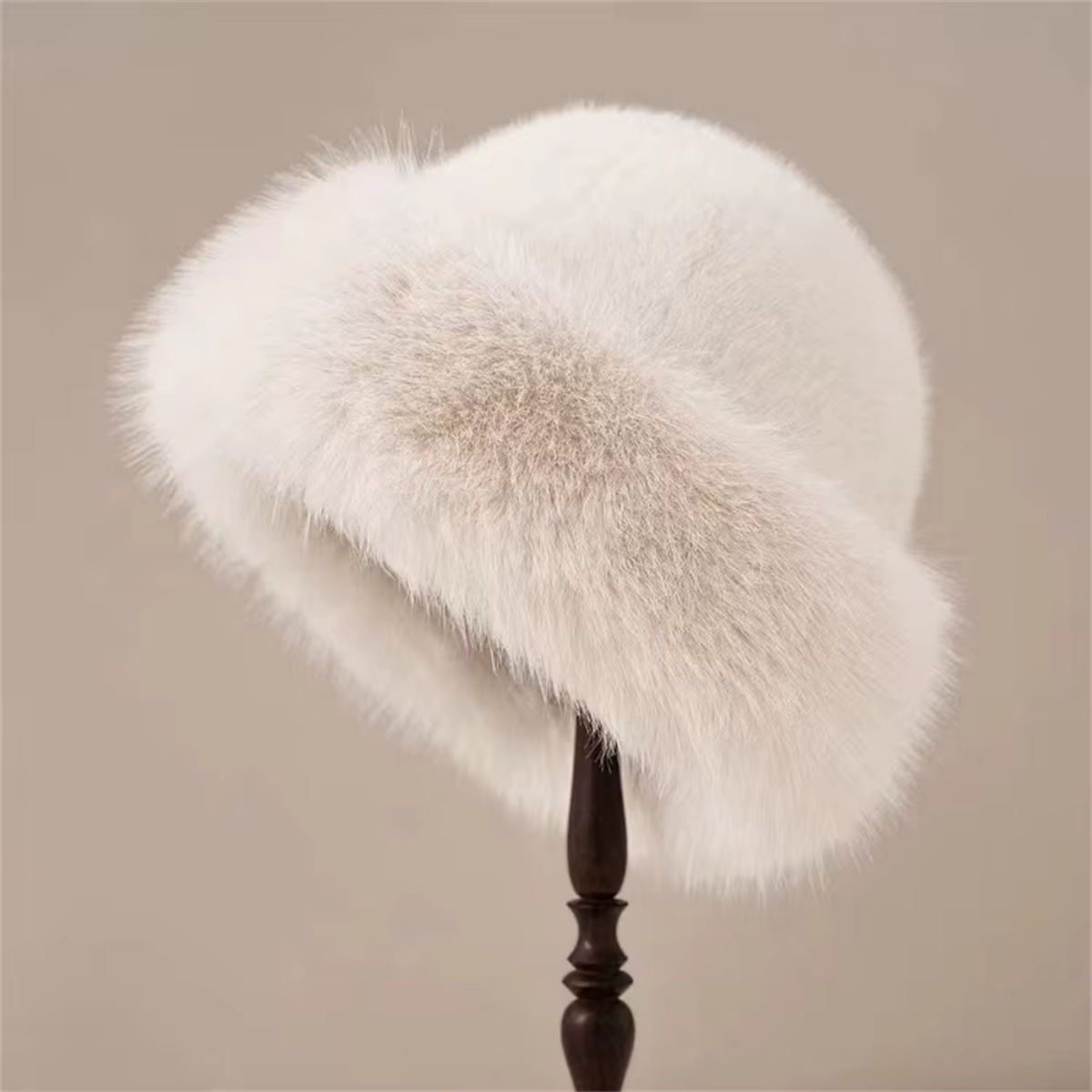 Elegant hatt i läder