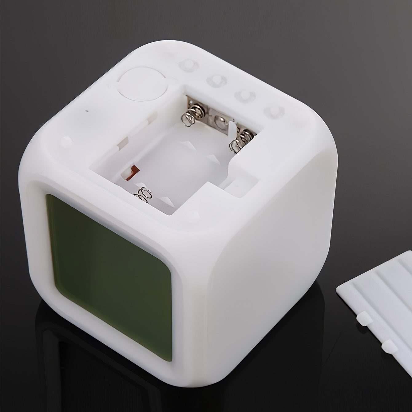 LED Digital Klocka med Temperaturdisplay – Tyst och Lysande för Alla Rum