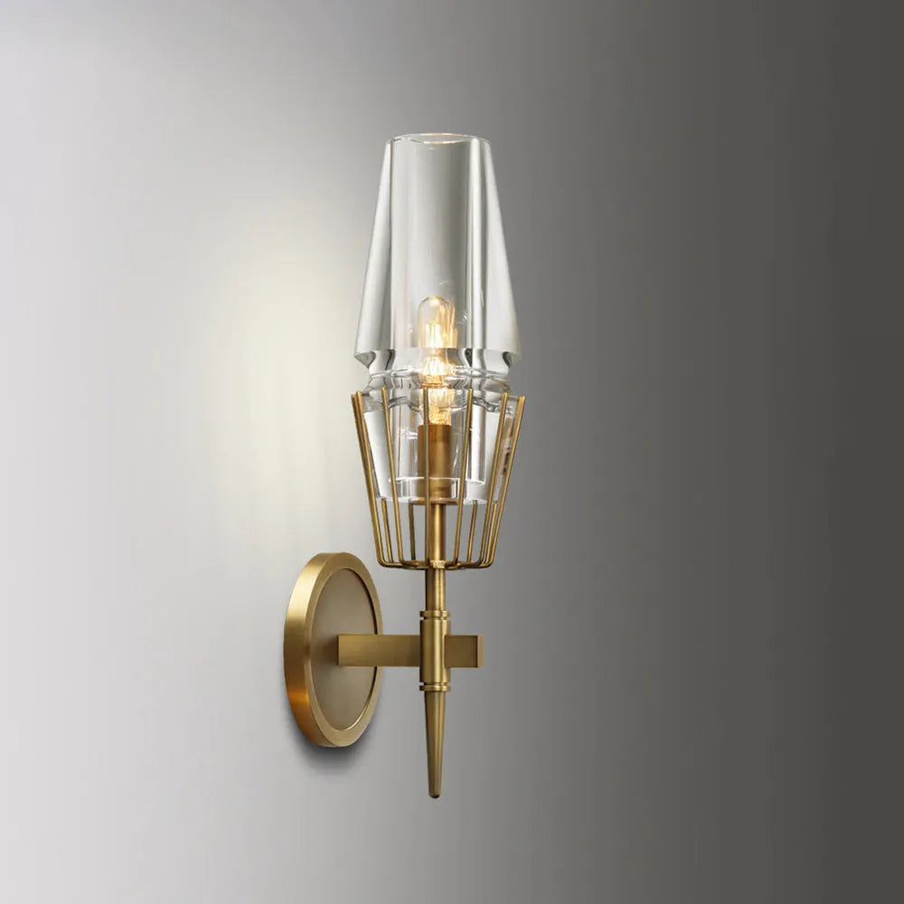Modern vägglampa i glas och mässing – Skapa mys och stil