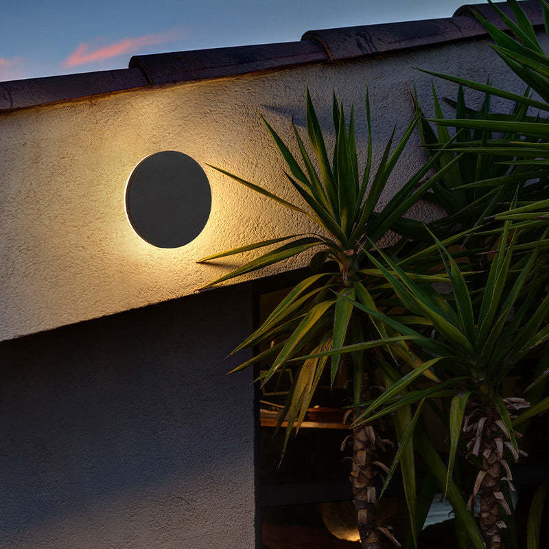 Elegant LED Væglampe | Moderne og Vejrbestandig Udendørsbelysning
