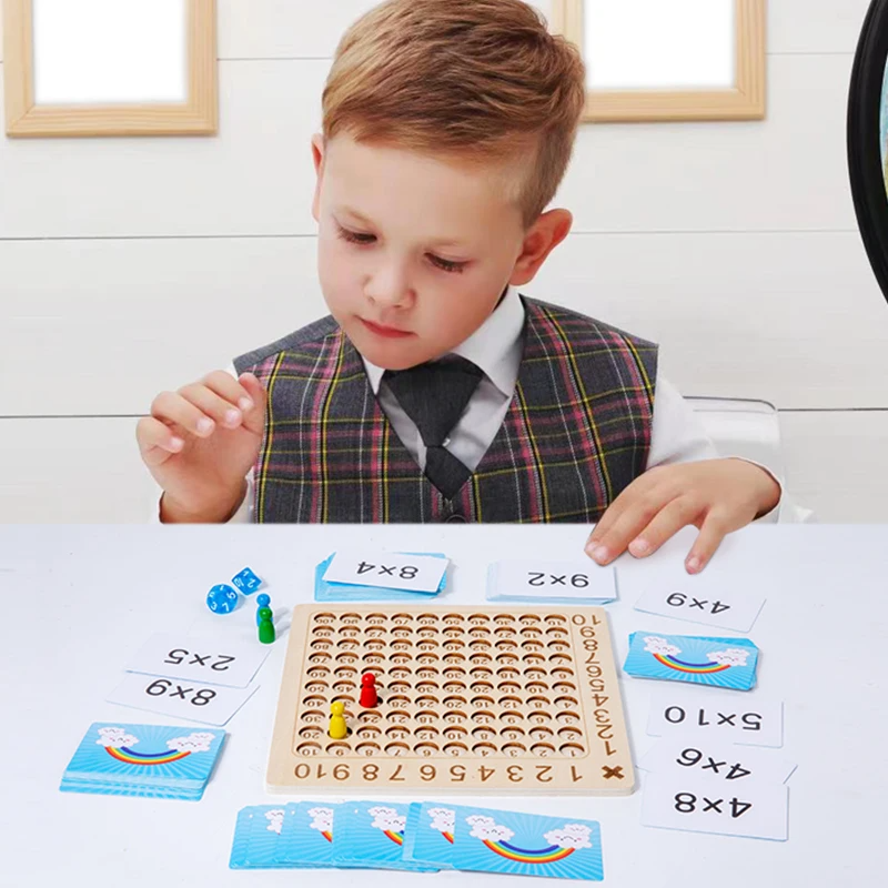 Multiplikationsspel i trä för barn med lärandekort