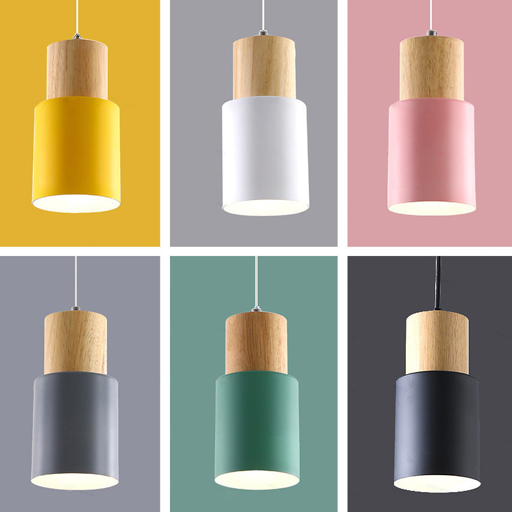 Elegant Träpendel i Svart – Modern Cylinderdesign