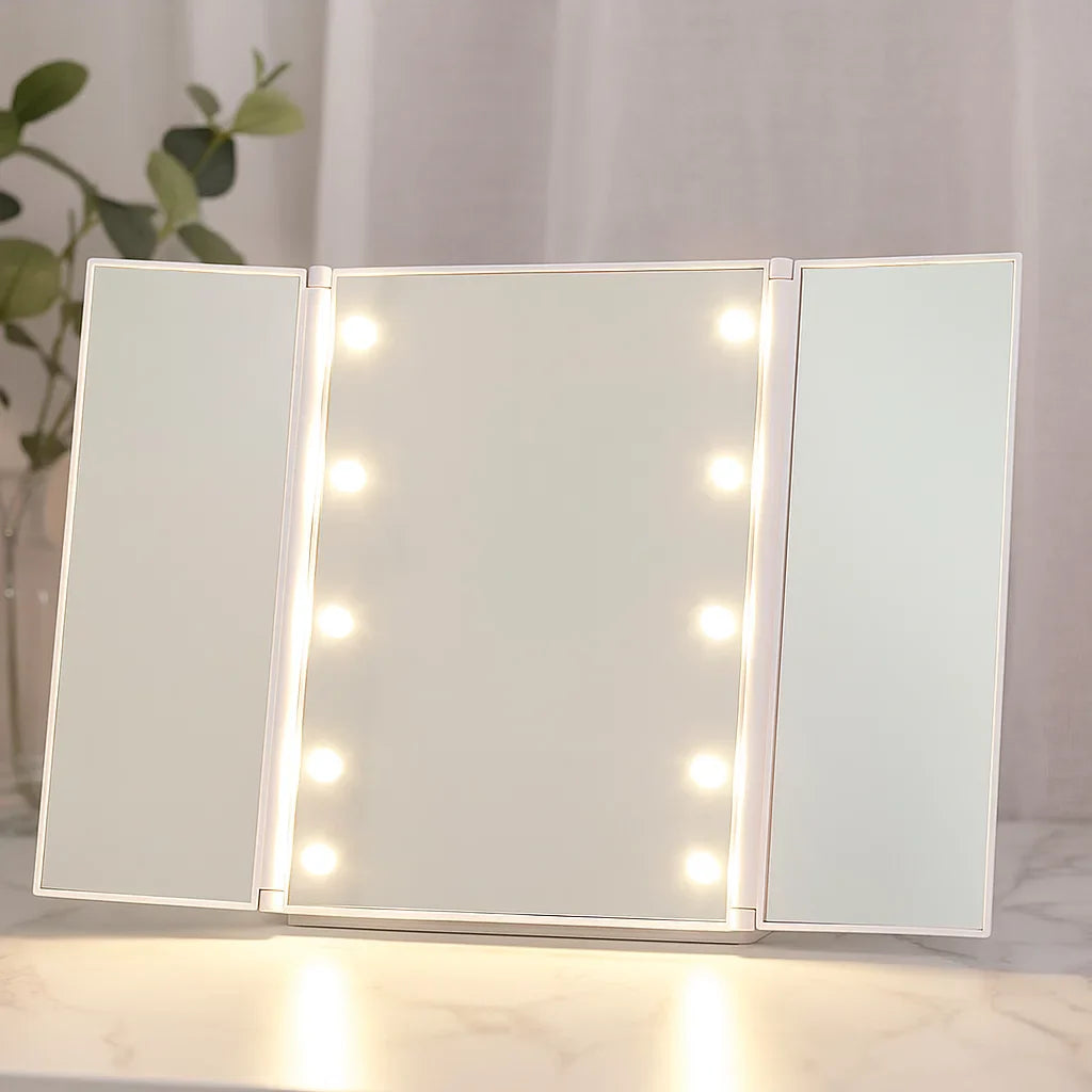 Kompakt sminkspegel med LED och trifold för perfekt ljus