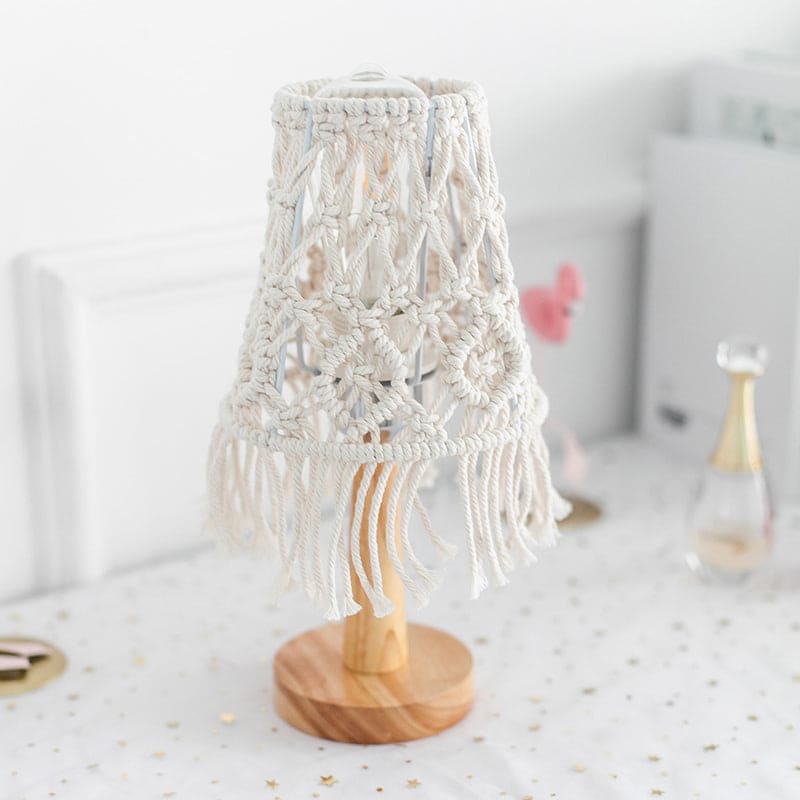 Flexibel Konisk Lampa med Elegant Keramisk Bas