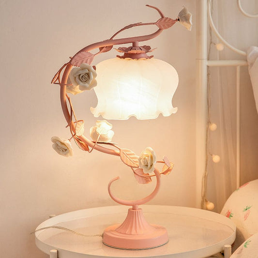 Landlig Elegance: Bordlampe med Keramisk Blomst