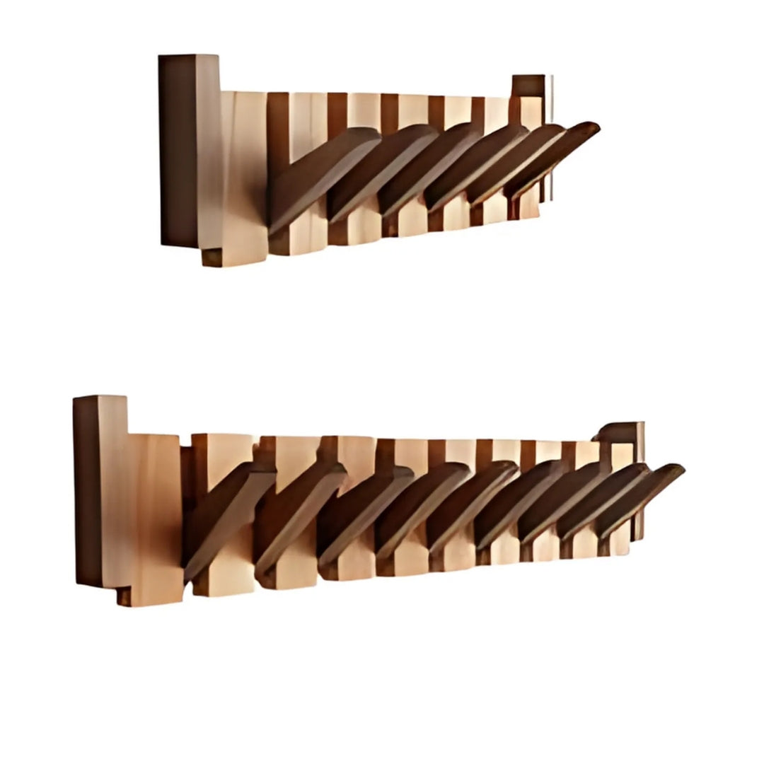 Elegant väggmonterad klädhängare i trä med unik design