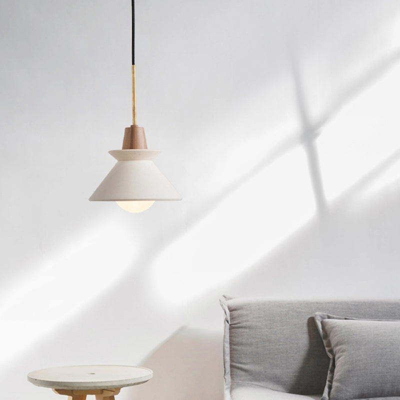 Moderne Loftlampe med Holdbar Hvid Cementskærm