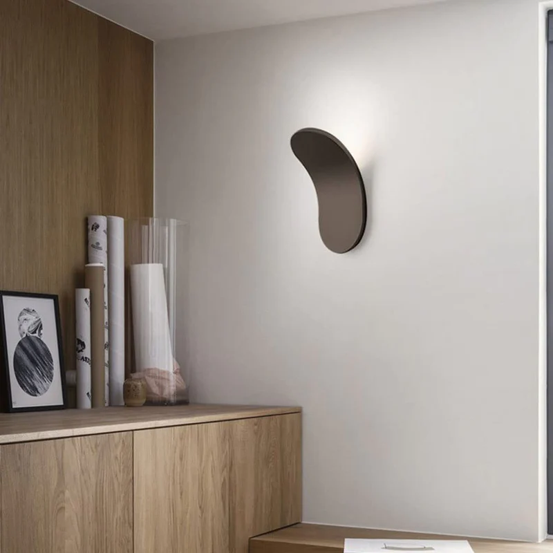 Elegant vägglampa i järn – nordisk design för moderna hem