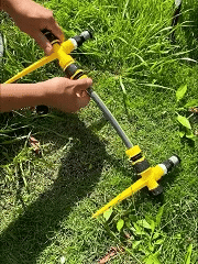 Automatisk bevattning med 360° roterande grässpridare – 20 m räckvidd
