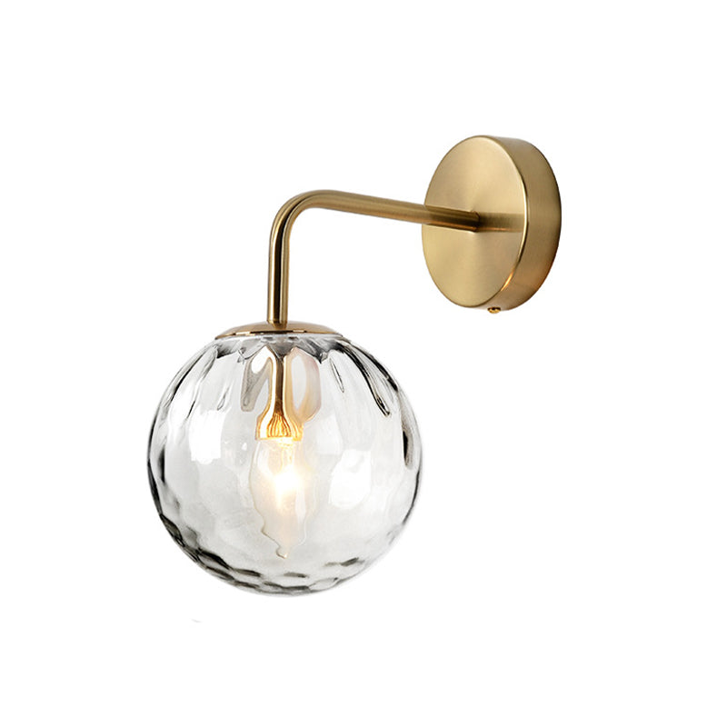 Modern Vägglampa i Glas med Elegant Guldfinish