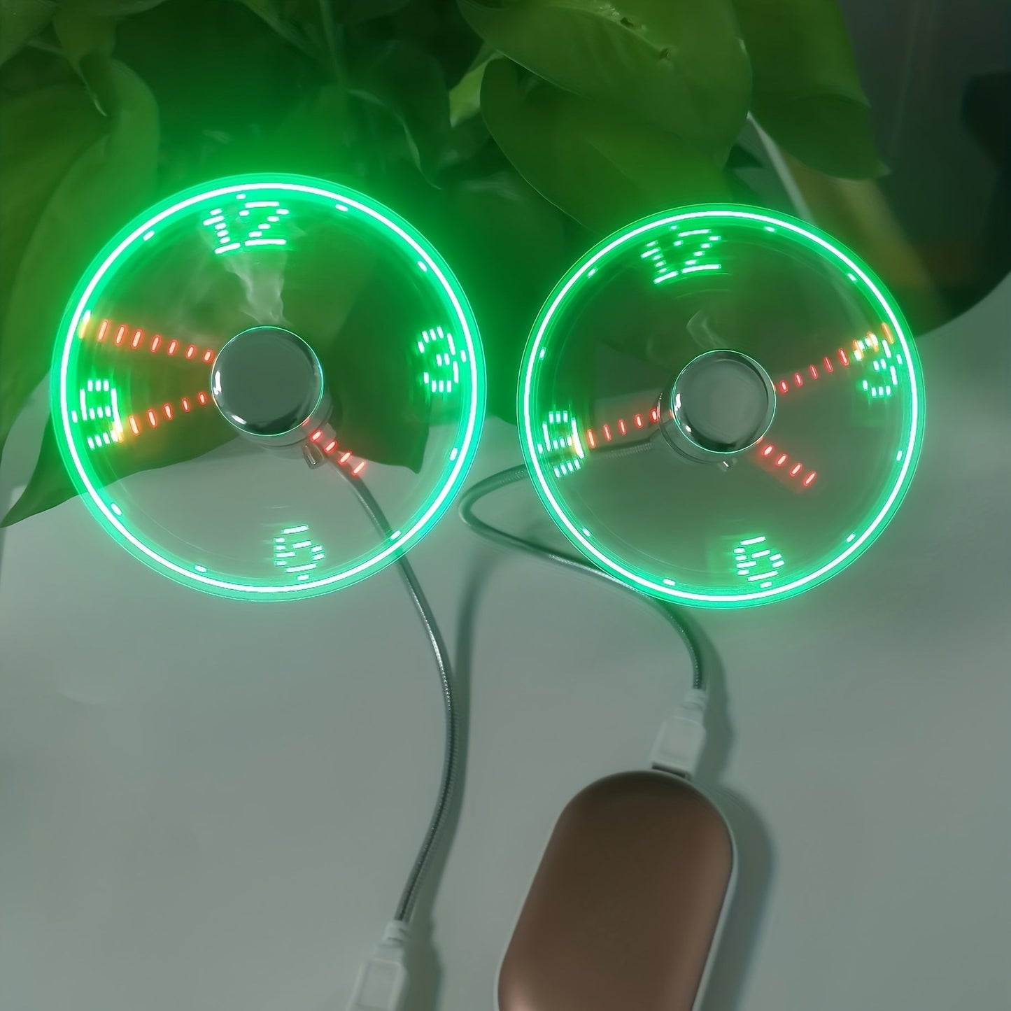 Kompakt USB Bordventilator med LED Ur - Stille og Effektiv
