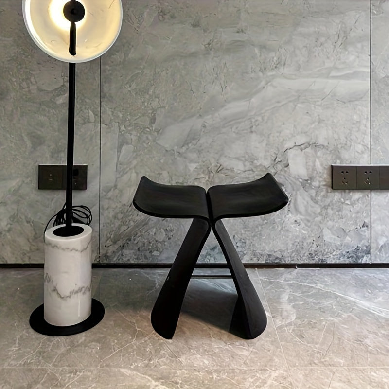 Elegant Hummingbird Taburet – Tidens Design til Dit Hjem