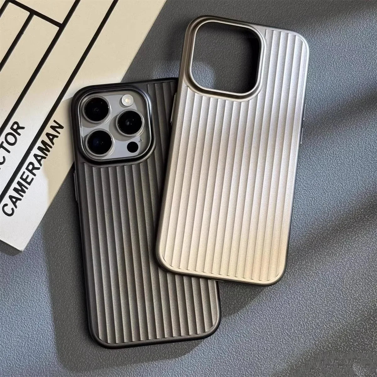 Slankt iPhone-etui med militærbeskyttelse til daglig brug