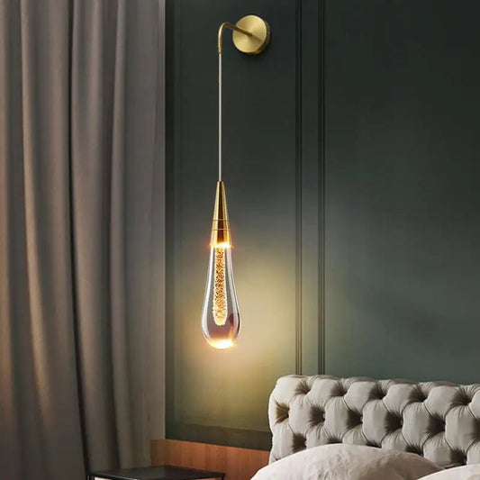 Moderne Væglampe i Glas med Elegant Gulddetalje