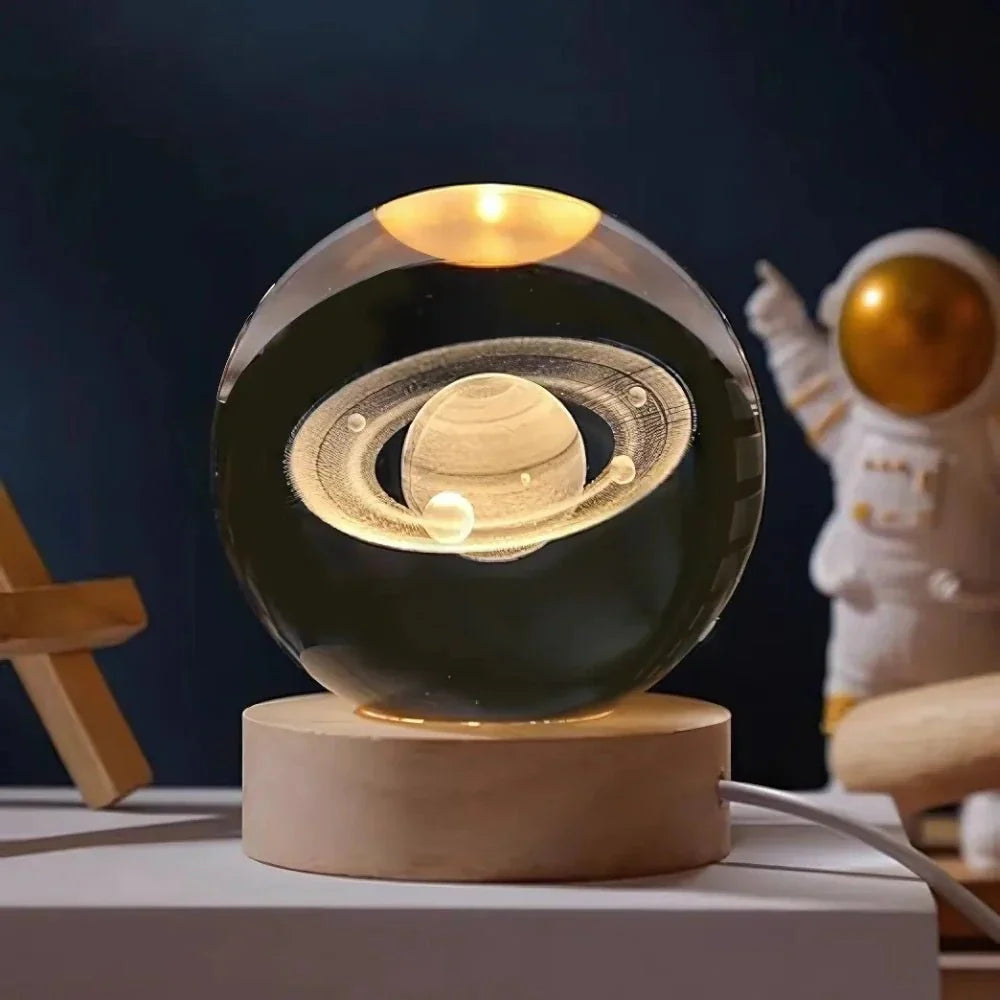 Magisk 3D Krystalkugle Natlys med Himmellegeme Design