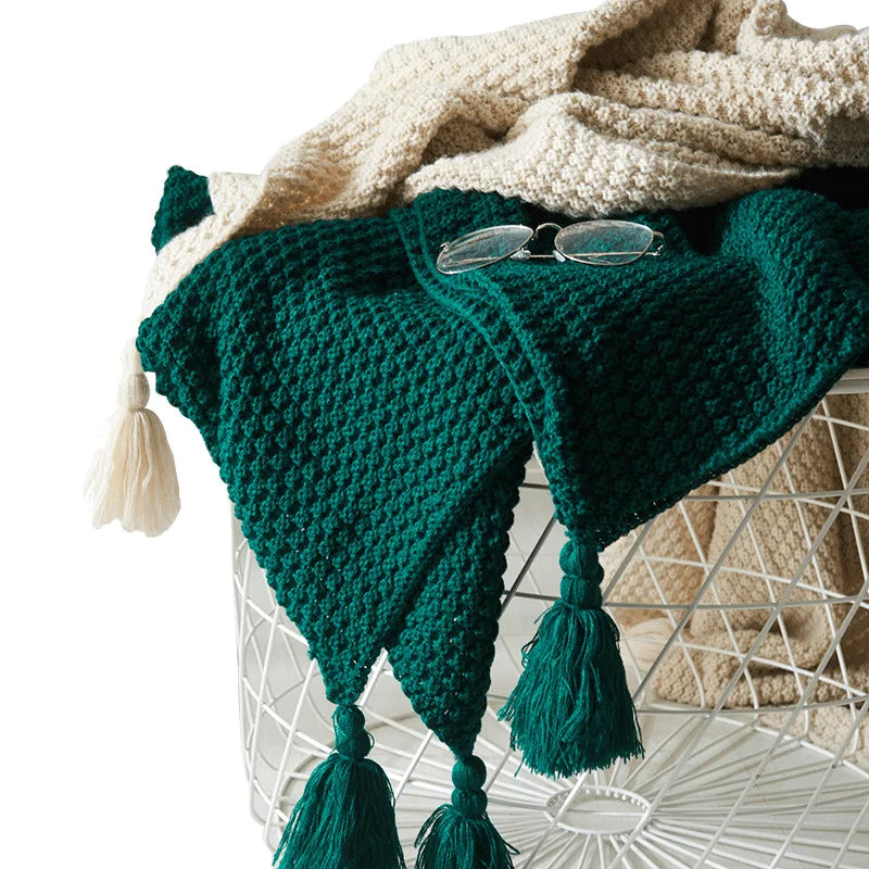 Stickad Ullfilt med Fransar - Nordic Hygge