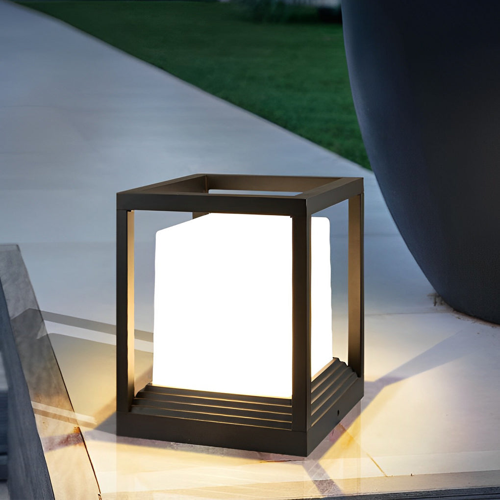 Solcelledrevet Udendørs LED Lampe i Sort Aluminium