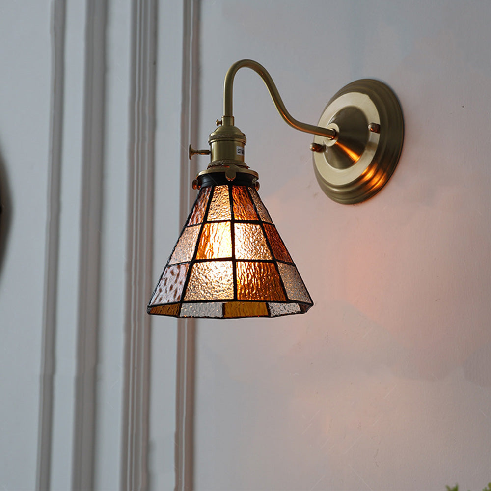 Væglampe med Vintage Glas – Stilfuld og Stemningsfuld Belysning