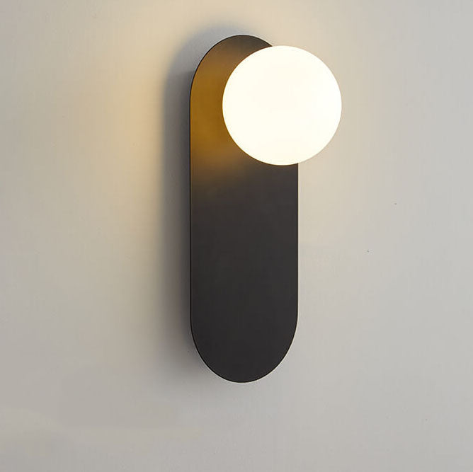 Elegant Væglampe i Glas – Blødt Lys & Skandinavisk Design