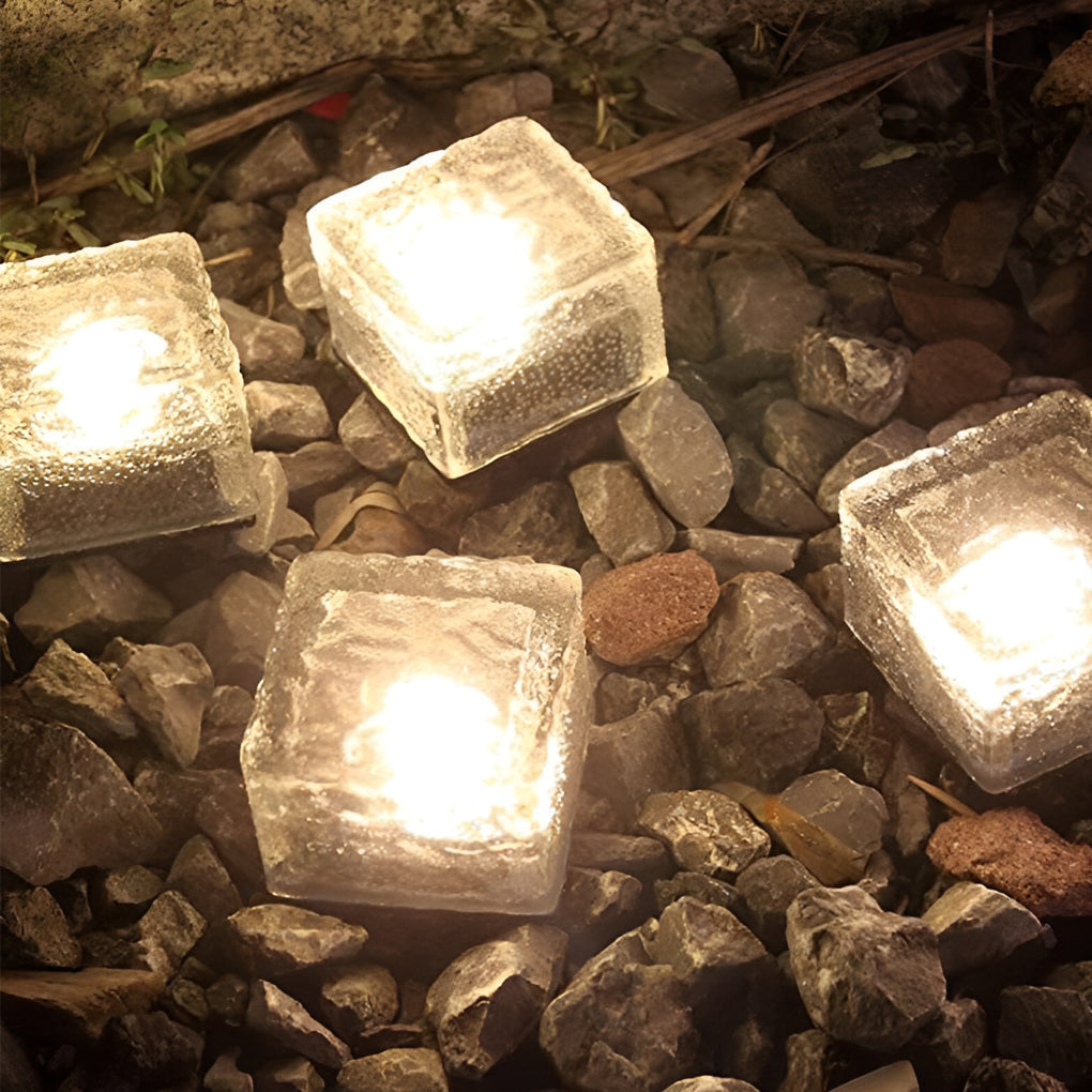Solcellsdriven Trädgårdslampa i Glas – Energi- och Väderbeständig Belysning