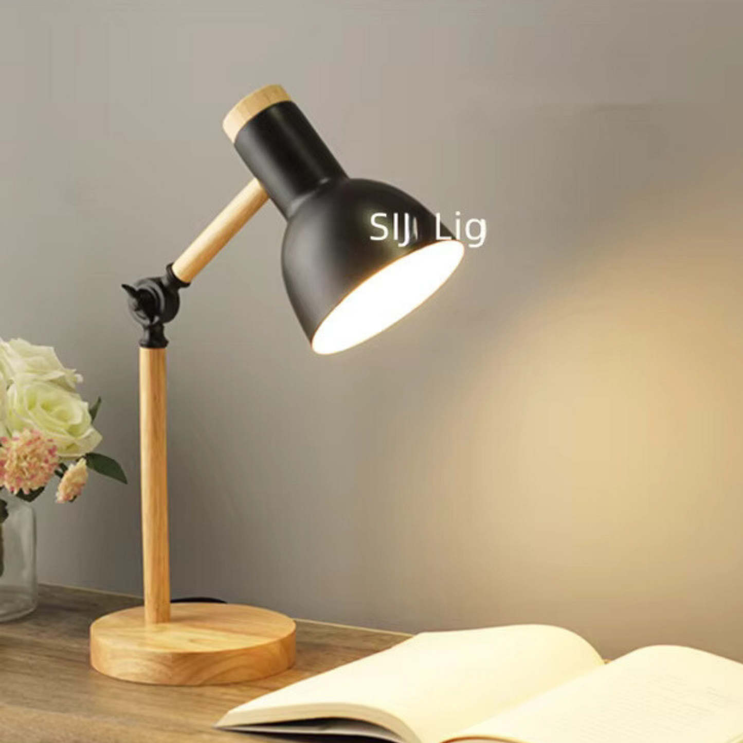 Stilren Sänglampa med Behaglig Belysning i Trädesign