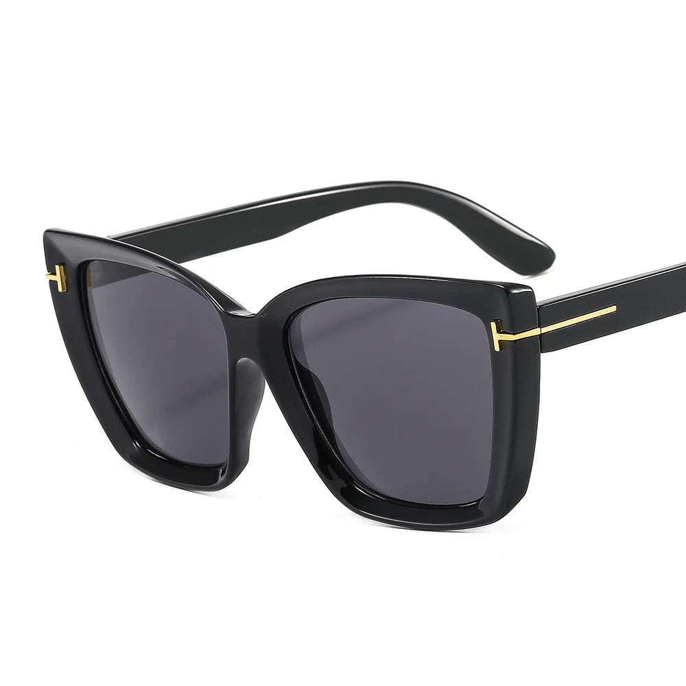 Moderna cat-eye solglasögon med UV-skydd och gradient