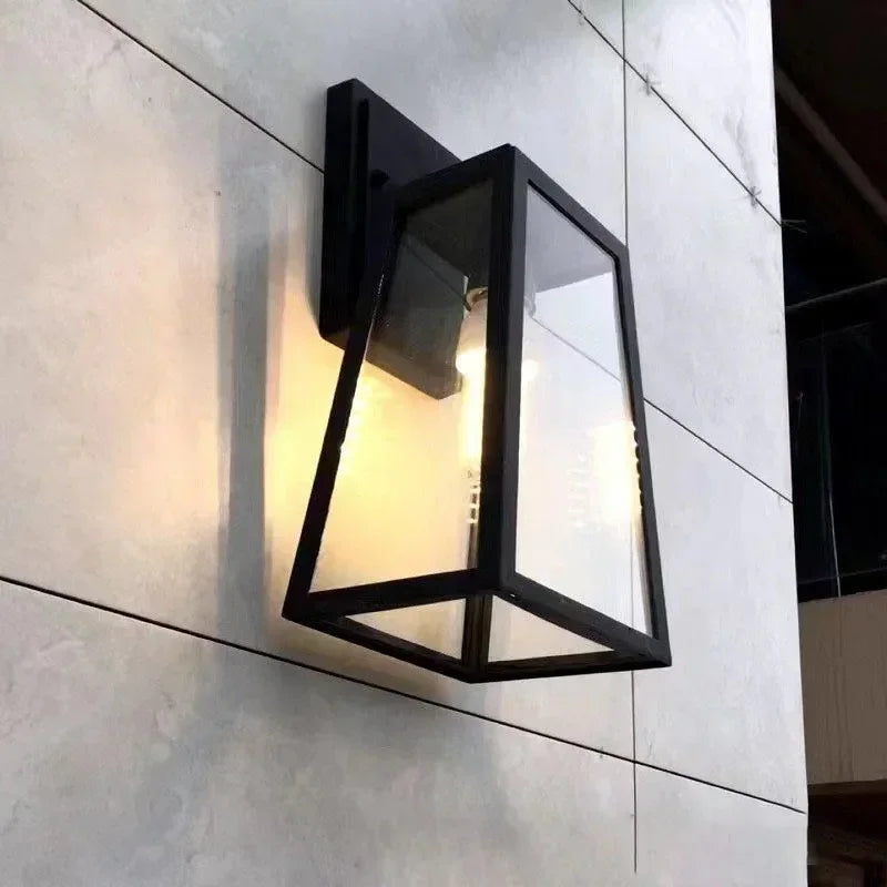 Elegant Udendørslampe i Aluminium med Superlys LED